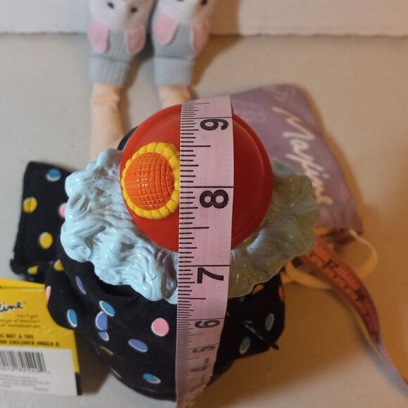 Hallmark Vintage Maxine Doll with (4) Affirmation Balloons - Picture 7 of 7